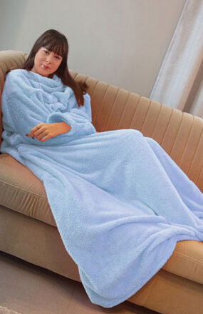 Koc z rękawami błękitny