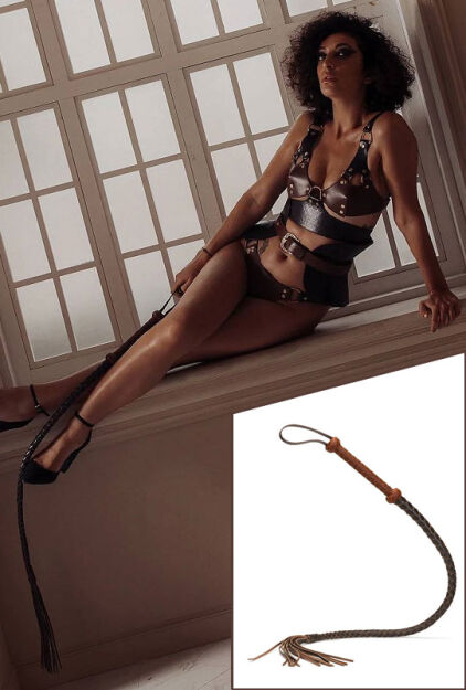 Pejcz The Equestrian Leather Whip Liebe Seele