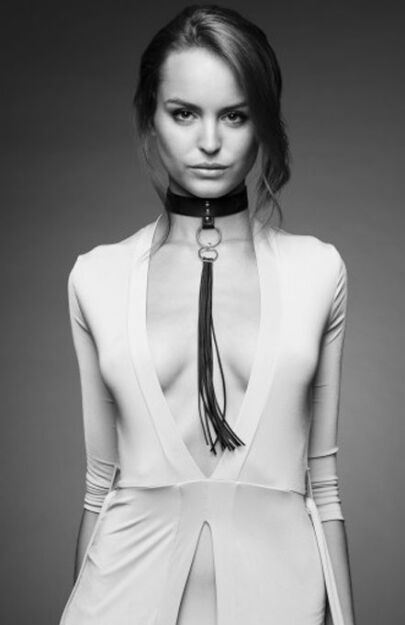 Obróżka z chwostem MAZE Tassel Choker Black Bijoux Indiscrets