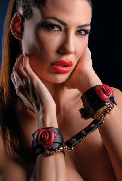 Kajdanki Na Nadgarstki Wild Roses Wrist Cuffs Taboom